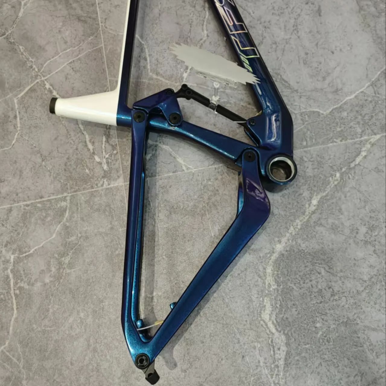 New MTB Carbon Fiber Soft tail - Mountain Biking New Forest recension och pris
